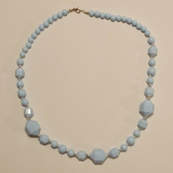 FASCINATING Powder Blue Geometric Plastic Bead Necklace VINTAGE 60s - Picture 3 of 8